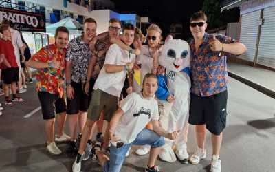 Obóz młodzieżowy, Złote Piaski - obóz Party Zone - All Inclusive Hotel Carnival***, 8 dni 16-19 lat