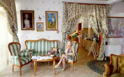 DWOREK SZLACHECKI -  Karwia