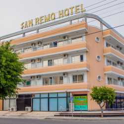Accommodation, San Remo ** hotel w Larnace