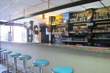 Accommodation, San Remo ** hotel w Larnace