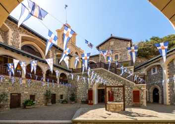 Optional trip, Wycieczka: Troodos, klasztor Kykkos z Larnaki Marathon