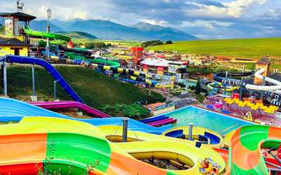 Youth camp, WAKACYJNY HIT !!! Z wyjazdem do Energylandii, wycieczkami do Wiednia, na Słowację i do aquaparków. Ośrodek z basenem letnim. Kolonia 7-13 lat, obóz 14-18 lat.(DW Lidia)