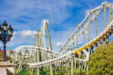 Youth camp, BAŁTYCKA PRZYGODA - Lasertag, wycieczka do Kołobrzegu, a dla chętnych Tropical Islands, Heide Park i Militarna Przygoda. Kolonie 7-13 lat, Obóz 14-18 lat