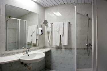 !tr_error=en->oboz_mlodziezowy_zagraniczny!, BUŁGARIA-Złote Piaski-hotel Zdravets. "Bałkańska impreza na wypasie" + Budapeszt i rejs statkiem po Dunaju + Hungrarospa- największy kompleks wodny w Europie! (14-19 lat)