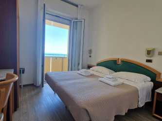 !tr_error=en->oboz_mlodziezowy_zagraniczny!, WŁOCHY - Rimini - hotel Artide *** (14-18 lat), 2 parki - Mirabilandia i Mira Beach !