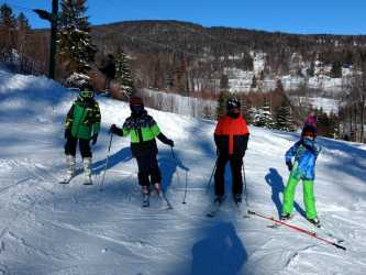 Youth camp, Szklarska Poręba 2025 - Zimowe szaleństwo w Karkonoszach. Zimowisko narciarskie (8-13 lat) i obóz narciarski (14-17 lat)