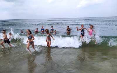 Youth camp, Aquapark z rekinami, Laser Tag, Misja Specjalna, labirynt z niespodziankami !!!  Kolonia 7-13 lat, obóz 14-18 lat.