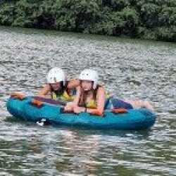 Optional trip, Materacem za motorówką