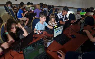 Youth camp, Julinek - programowanie w świecie Minecraft B&B Julinek Park, 7 dni 7-12 lat