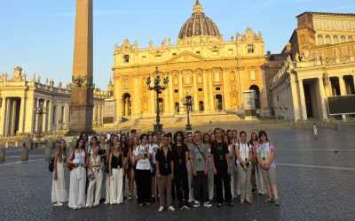 Youth camp, Rimini h. Crown*** - obóz Chill out Zone ze zwiedzaniem Rzymu, Wenecji, San Marino Hotel Crown***, 10 dni 12-17 lat